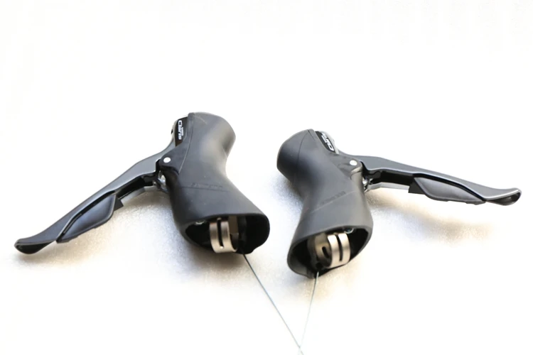 Shimano claris R2000 2*8 Speed Road Bicycle 5 SPT for road bike Shimano claris R2000 2*8 Speed Road Bicycle 5 SPT for road bike
