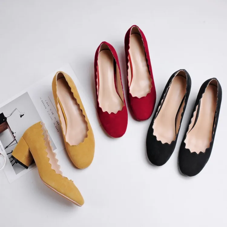 

Korean leather sheepskin heels shoes girls with rough documentary round shallow mouth of simple all-match lace work shoes