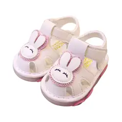 2019 летняя дышащая обувь для маленьких девочек с рисунком кролика, светящиеся Нескользящие сандалии, пляжная обувь на мягкой подошве для
