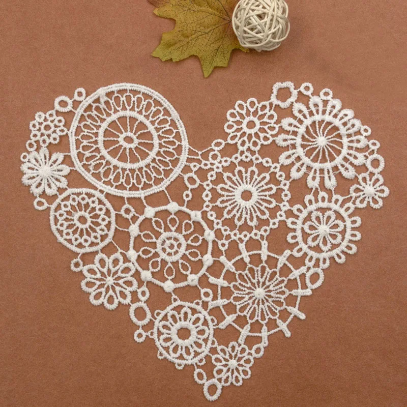 

2019 Polyester 1 Piece Ivory Sweet Love Heart Lace Collar Fabric Trim DIY Embroidery Lace Fabric Neckline Applique Sewing Craft