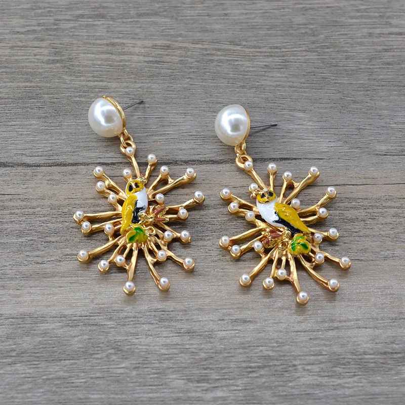 

2019 Fashion Pearl branch long earrings fashion jewelry