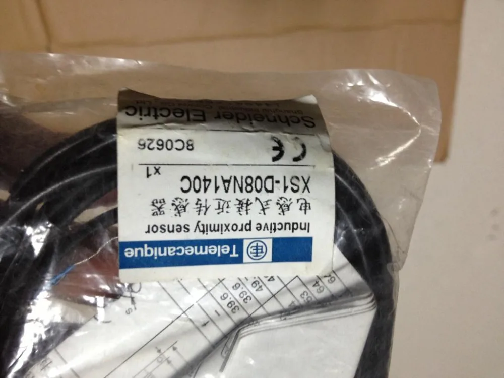 

high quality XS1-D08NA140C Schneider s proximity switch
