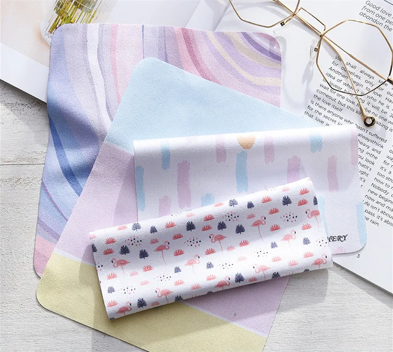 

2PCS/LOT Glasses Cloth Small Fresh Pattern Microfiber Cleaning Optical Lens Camera Mobile Phone Screen Cleaning Cloth 175*145