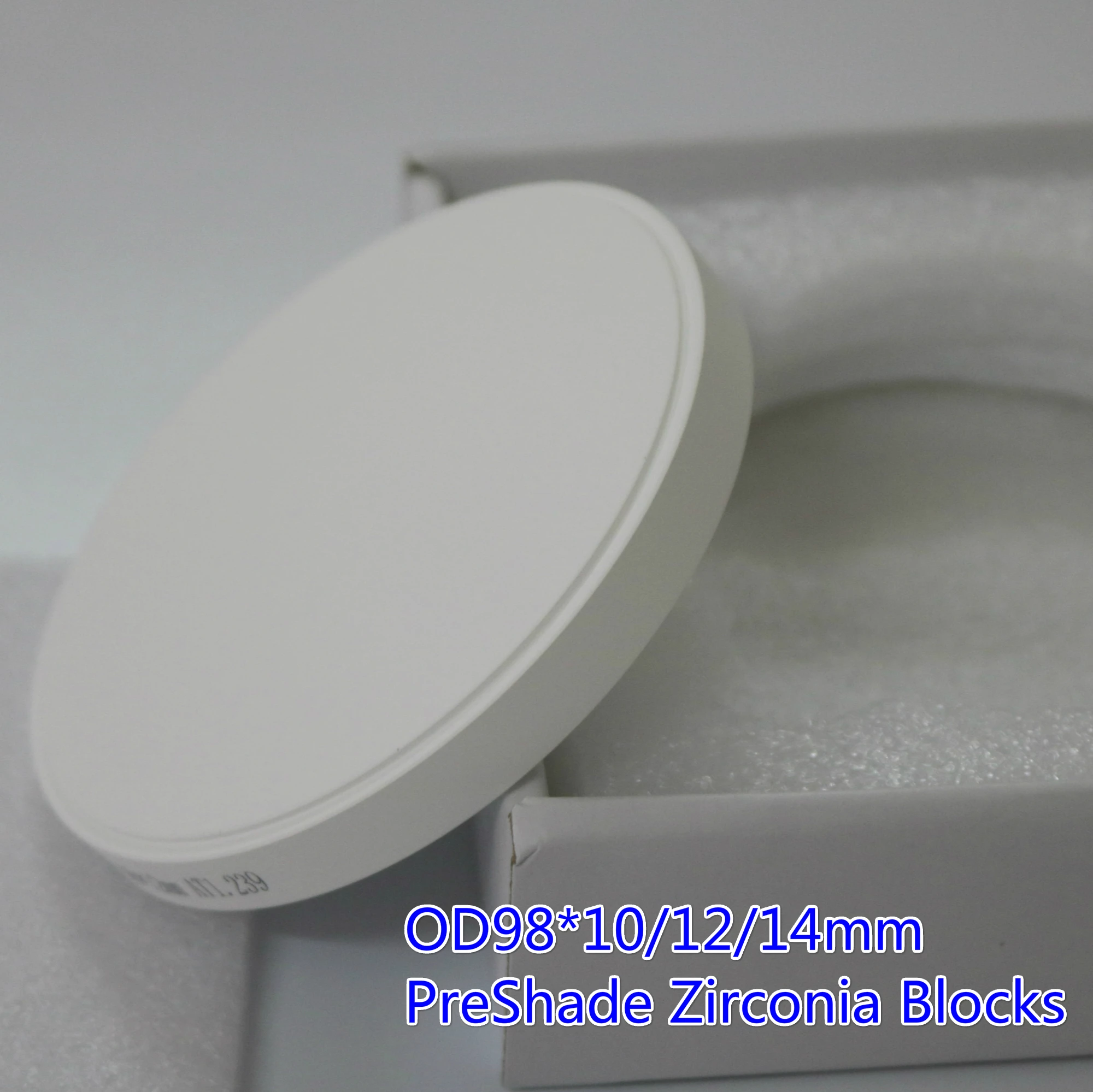 

Dental Lab Consumable A2 A3 Preshade Zirconia Blocks Compatible with Roland VHF CAD/CAM Milling System Porcelain Teeth Materials