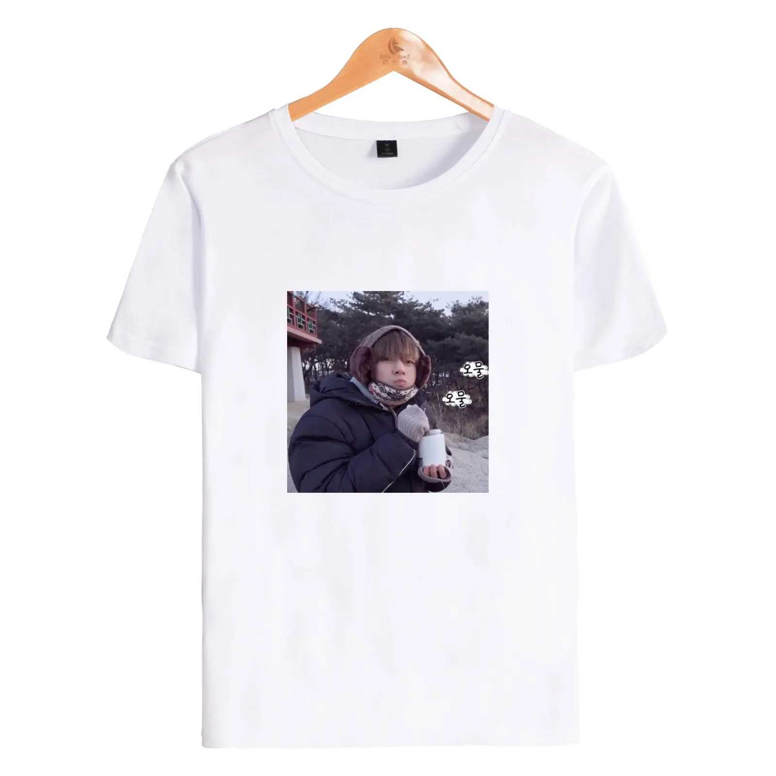 

2018 Kpop V Anime T-shirt Bangtan Boys V Picture Fashion Fans Women Short T-shirt Female Summer Idol Clothes Plus Size