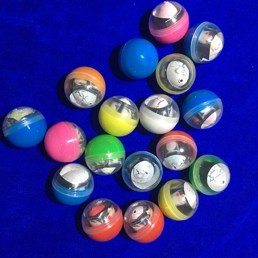plastic capsule toy 4