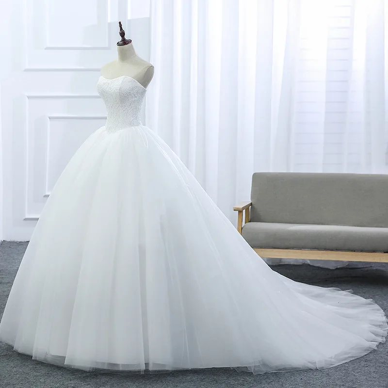 New-2018-Strapless-Ball-Gowns-Sleeveless-Wedding-Dresses-Lace-Appliques-Body-Real-Image-Vestido-De-Noiva (3)