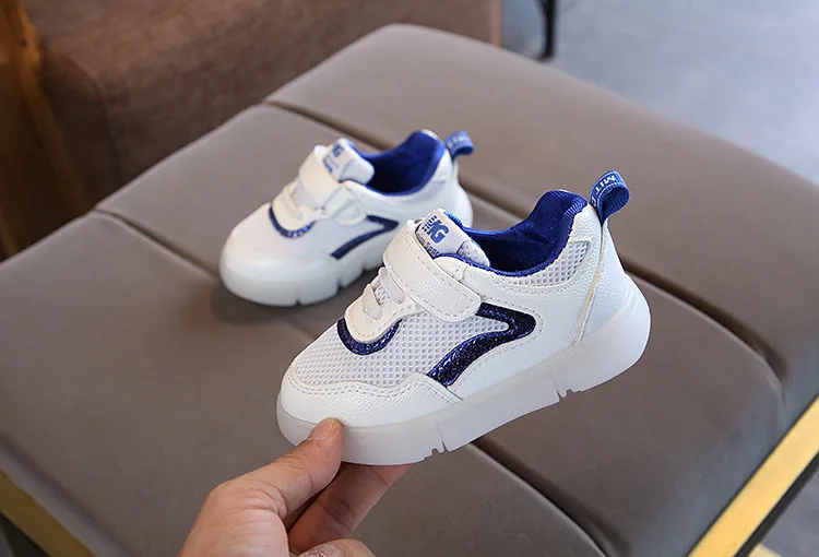 2019 новый стиль дети свет сверкающие туфли обувь для мальчиков девочек дышащие спортивные туфли детские светящиеся модные кроссовки