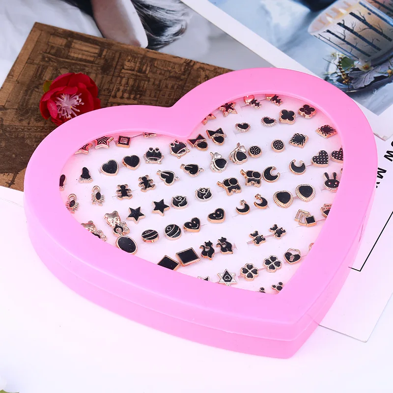 stud earring b
