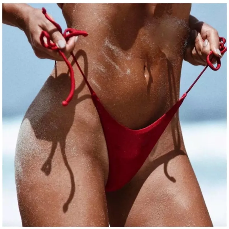 

2018 outside the European and American cross-border spot Color triangle swimsuit swimming trunks with high fork female swimsuit