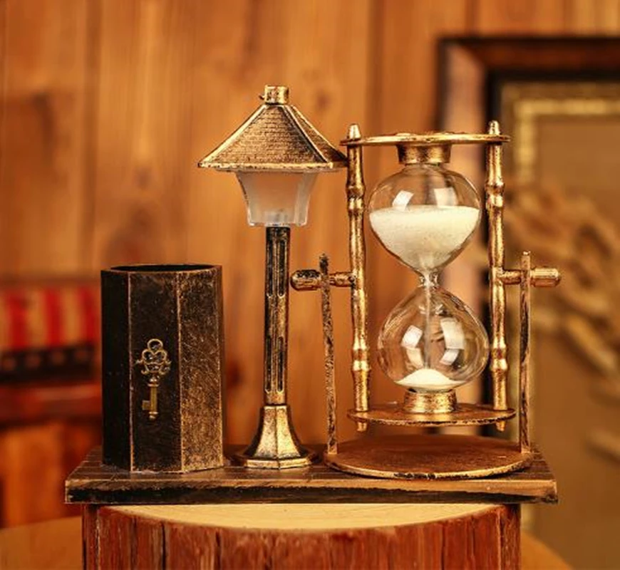 

Creative light pen holder decoration European retro hourglass timer student gift decoration resin crafts gift