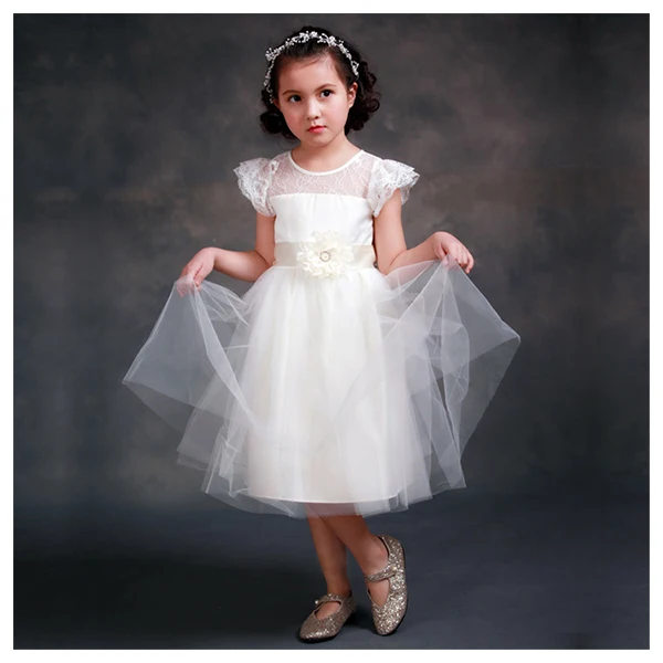 

White Fly Sleeves Lace Flower Girl Dress Sweet Female Baby Princess Dress