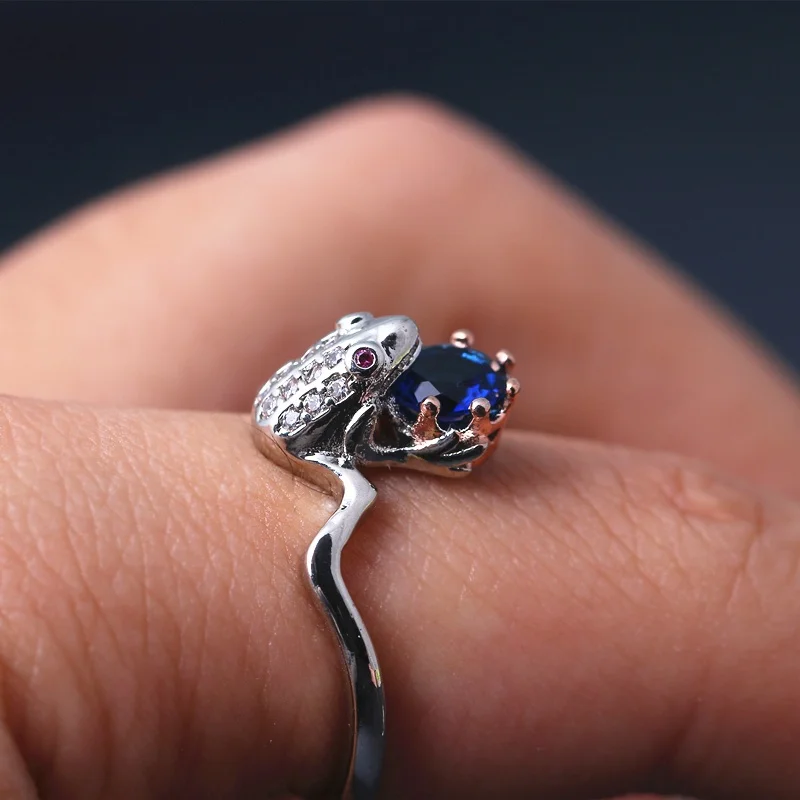 Преуспевающее богатство лягушка кольцо мода животных кольца для женщин Винтаж личности синий кубический цирконий Кристалл ювелирные изделия жаба Bijoux