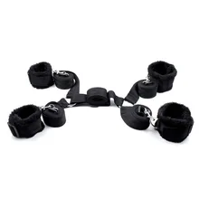 Плюшевые Legcuffs и Наручники Игрушки Руки и Ноги 4 Ограничения Неволи Комплект Веревку Кровать Фетиш Эротические Игрушки Продукты Секса для Пары Игр