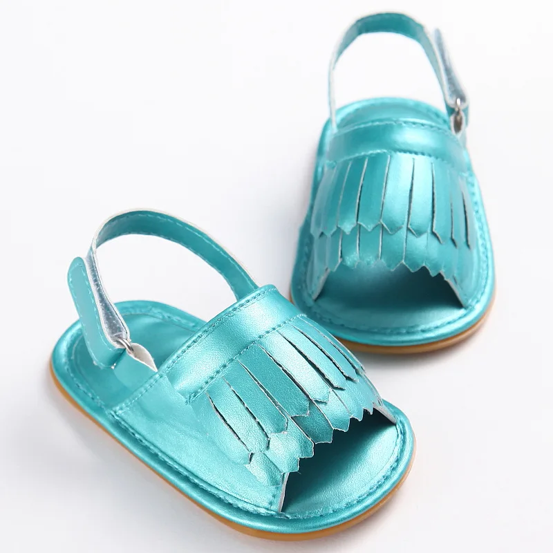 Модная летняя повседневная обувь для новорожденных; мягкая резиновая подошва; сандалии для маленьких девочек; нескользящая обувь с кисточками для малышей