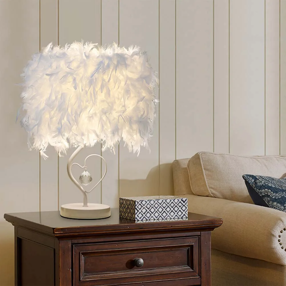 

Bedside Reading Room Sitting Room Heart Shape Feather Crystal Table Lamp Light with EU-plug