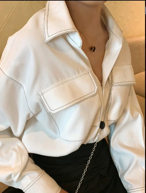 

Fall and Winter 2018 New Net Red Heart Machine Top Lazy French Girl Retro Shirt J20190100151