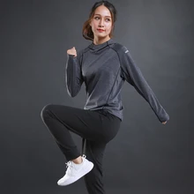 Для Женщин Йога рубашки с длинным рукавом Топ для занятий йогой Спортивная быстросохнущая дышащий костюм Для женщин куртка для бега