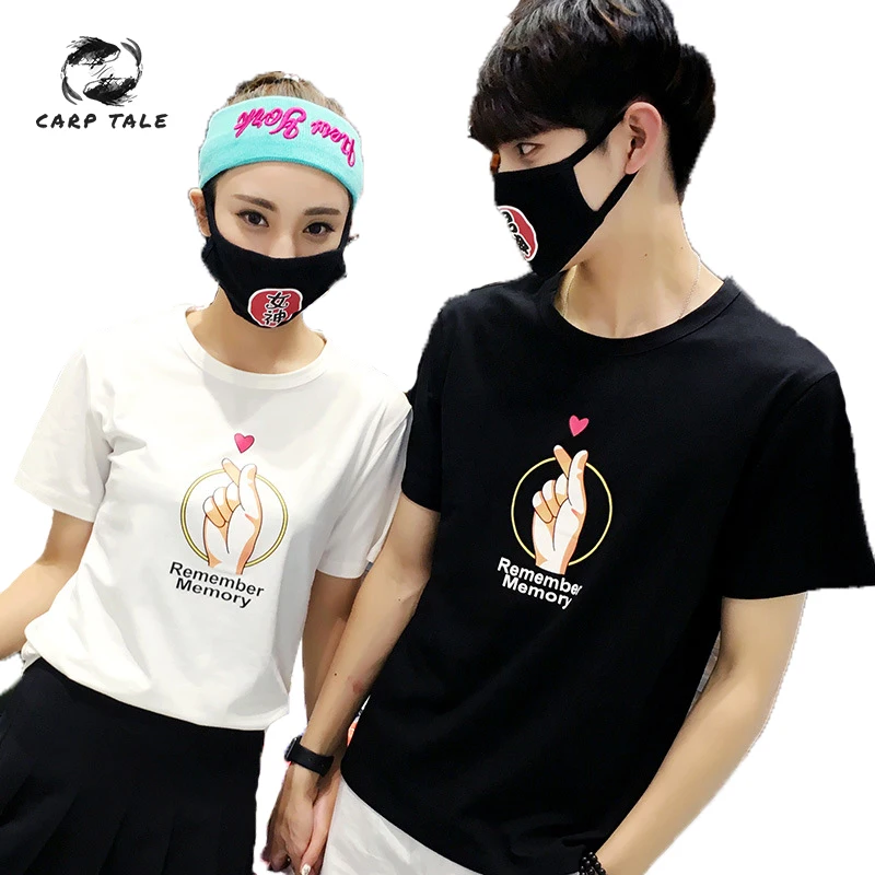 

2019 new summer short-sleeved Korean version of the couple with men and women T-shirt BF trend love gestures couple T-shirt