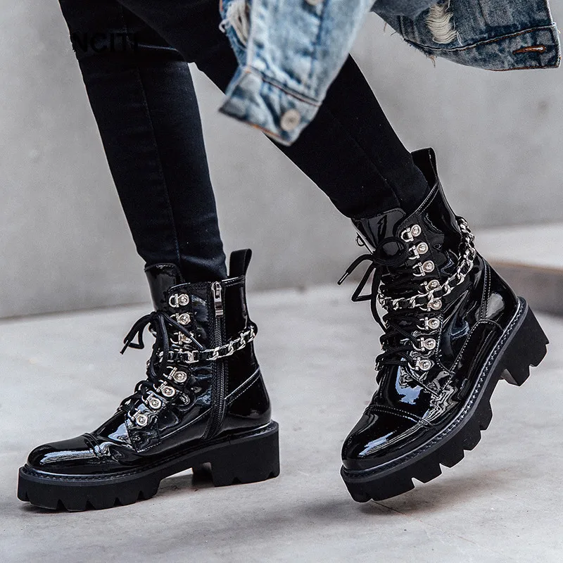

2019 New Women Luxury Leather Boots Lace Up Fashion Chain Shoes Thick High Heel Studded Leather Shoes Western Boots Women