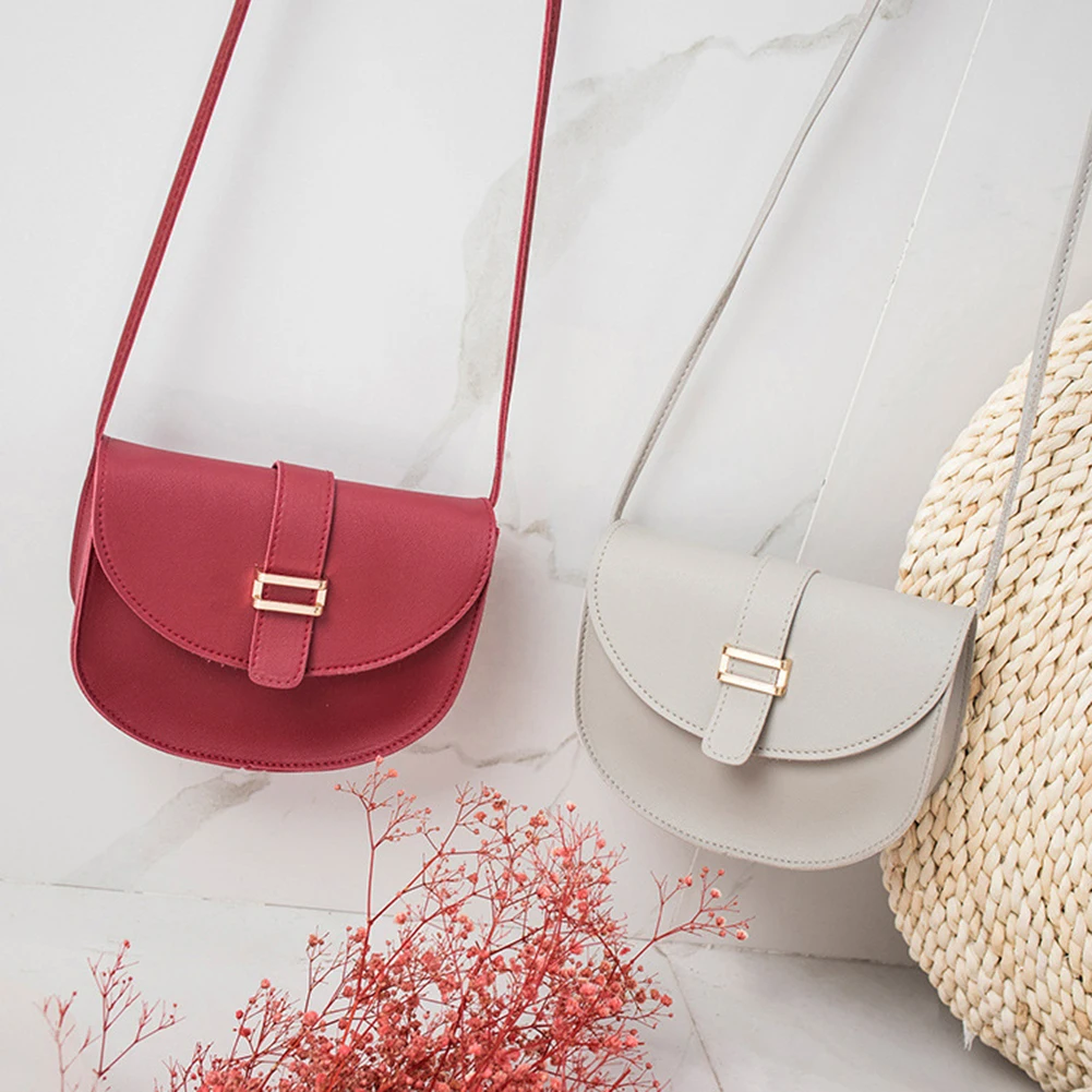 

Women's Simple Small Semicircle Shoulder Bags Fashion Casual Shell Shape All-purpose Button Hasp Crossbody Messenger Bag Clutch