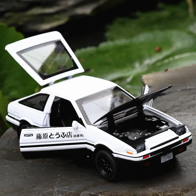 Новинка 1:28 Оригинал D Toyota AE86 модель автомобиля из сплава Аниме мультфильм Быстрый