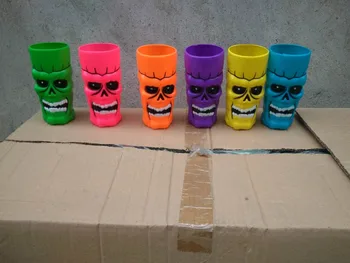 

factory sale plastic straw water bottle shaped 600ml yard fashion color transparent creative with skull carton