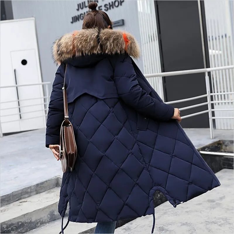 2018 Для женщин зимние однотонные теплое длинное пальто меховой воротник свободные с капюшоном ромб лоскутное Высокое качество куртки Плюс