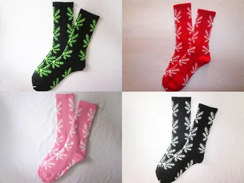 

24pcs=12pair cotton Fashion Christmas snow weed leaf thicken bottom hiphop men Walking Socks 24pcs/lot