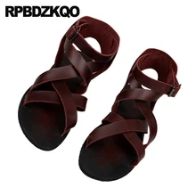 Кожа Мужчины гладиаторские сандалии лето ботинки Бургундия итальянский ремень пляж воздухопроницаемый плоские черный Римский обувь открытый носок Runway