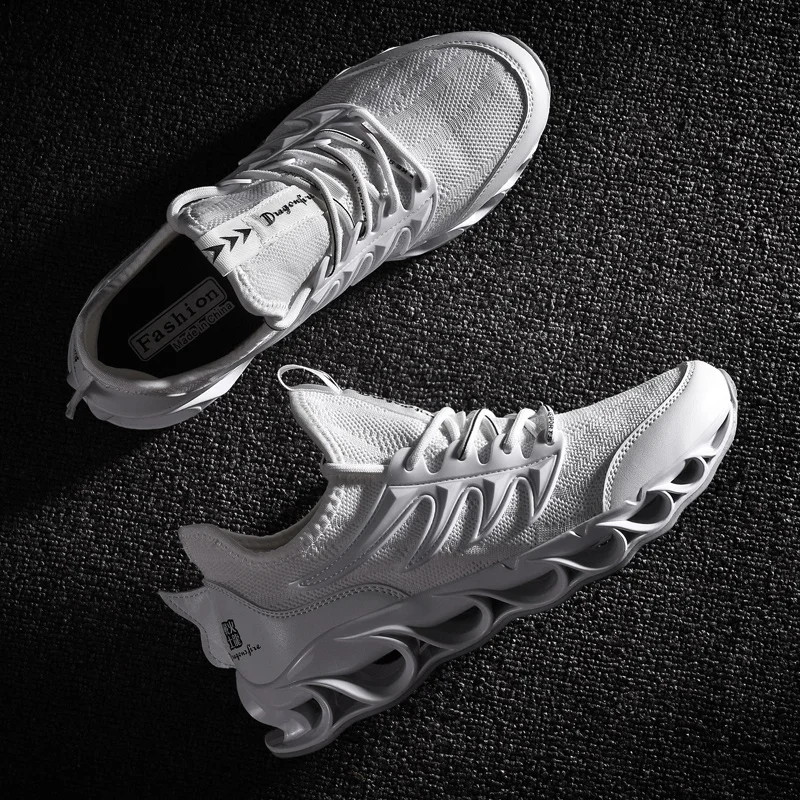 

Times New Roman Men Running Shoes Men Sports Shoes Outdoor Sneakers At The Bottom Of Breathable Comfortable Pair Of Trainers