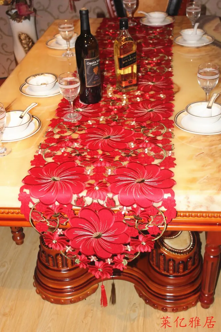 

New For Christmas Polyester Embroidery Xmas Table Runner Satin Tablecloth Cutwork by Hand Red Table Flag Towel Cloth Covers