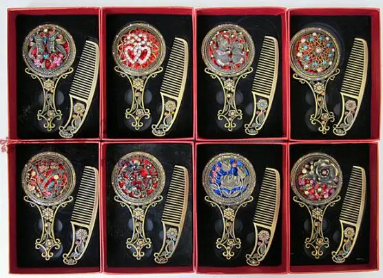 

1 set Bronze Retro crystal flowers Metal Portable mirror comb set makeup mirror Vintage Cosmetic mirror