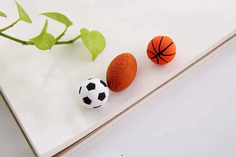 Творческий мяч спортивные резиновые ластик набор, Баскетбол Футбол Мини-ластики игрушка для детей, школьников канцелярские принадлежности