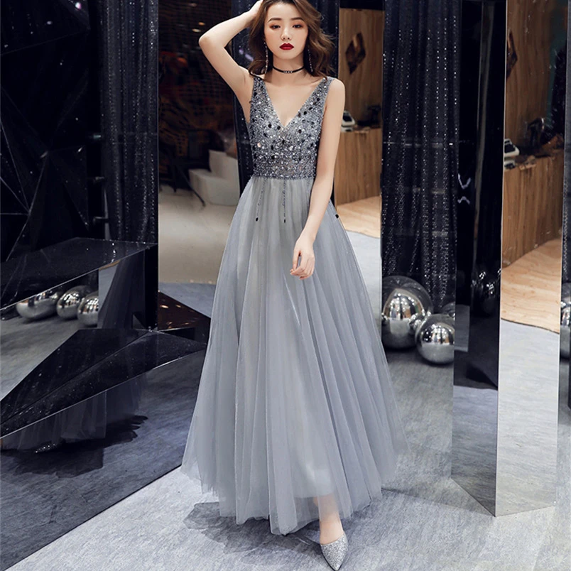 

Crystal Beaded Sleeveless Long Gray Formal Evening Dress 2019 Sexy V Neck A Line Tulle Prom Dress Backless Luxury Party Dress