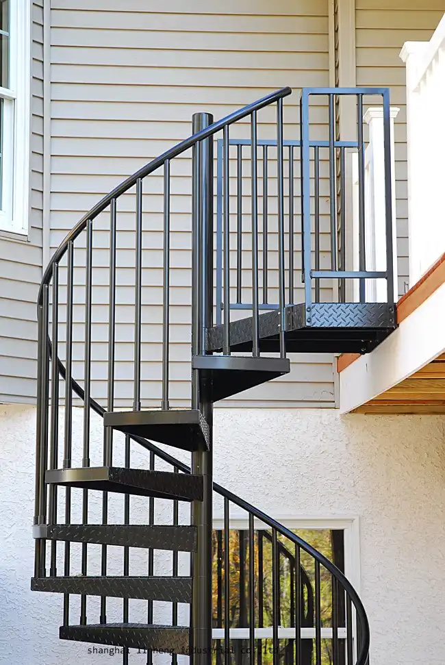 Escalera de caracol barata China al por mayor para exteriores