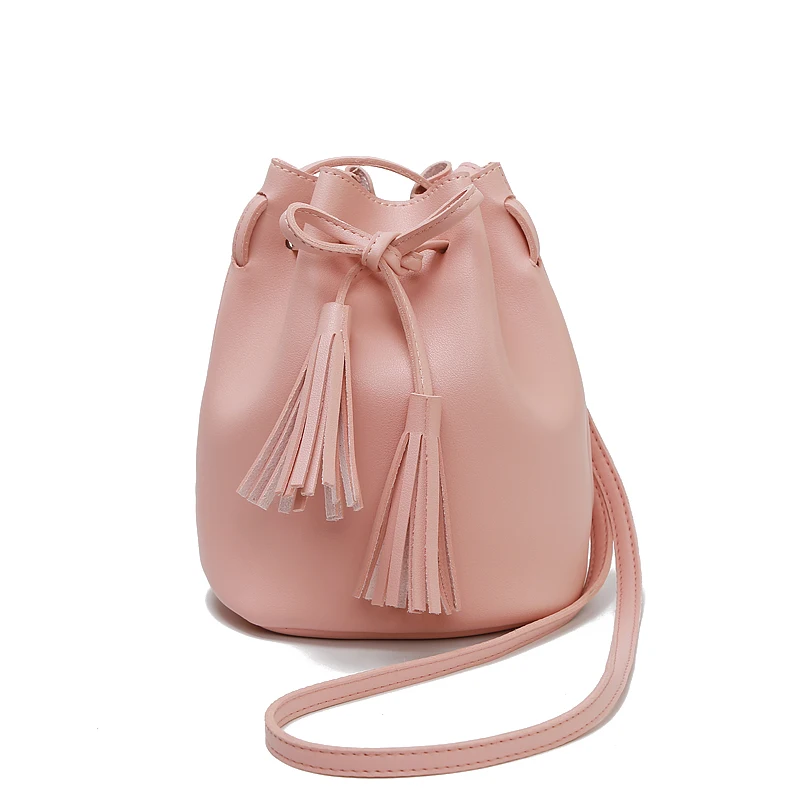 Женская сумка через плечо, сумка-мешок для женщин, летние женские сумки с кисточками, кожаные кошельки, роскошные сумки от известного бренда