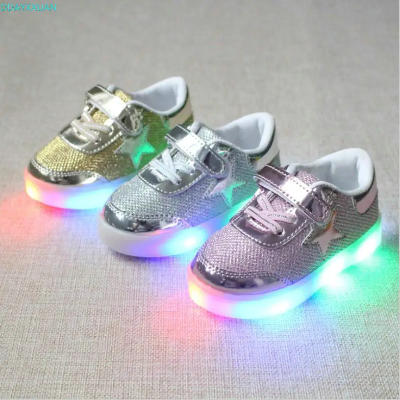 

2018 European fashion Lovely cute baby girls boys shoes high quality LED lighted baby sneakers shinning baby casual shoes