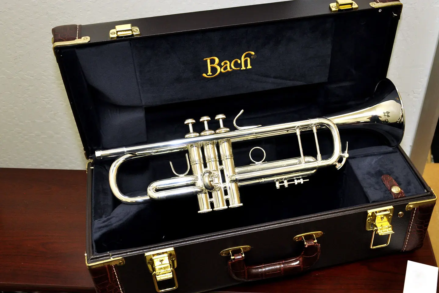 Bach Stradivarius Model 37 180S37 Silver Professional Trumpet Free Ship