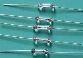 

Wire fuse 3 * 10MM 0.5A 1A 1.5A 2A 3A 5A with pins