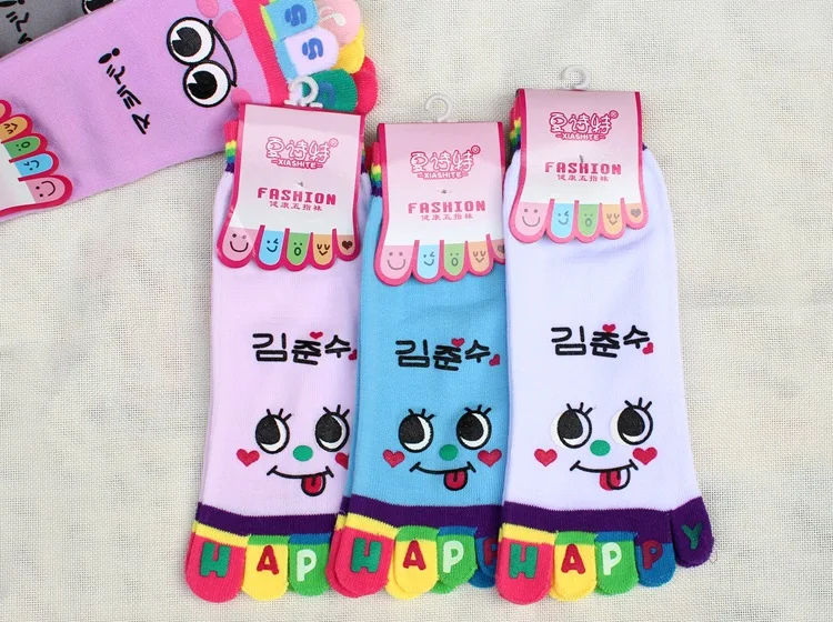 Spring Fall 2 pairs a Lot Woman Cute Cartoon Smile face Printed Separate Toe Socks Autumn Five Fingers Women Girl Cotton Sock Size 34-39 EUR 6 Colors (6)
