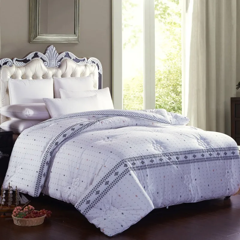 Fashion simple Autumn and winter warm quilt Fill Pure cotton three