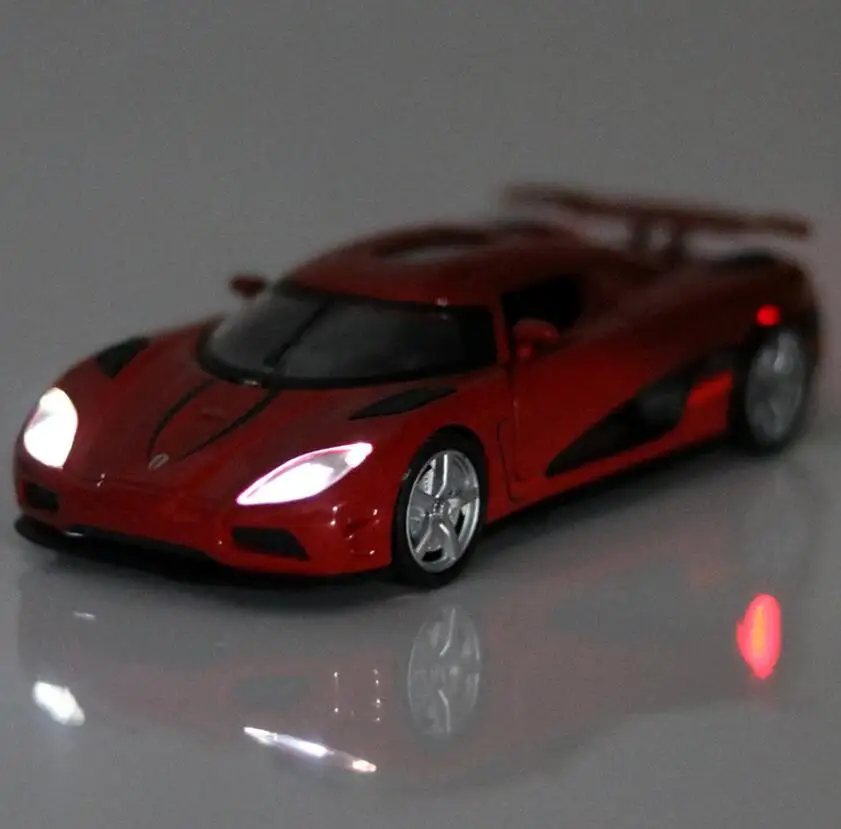 1/32 Diecasts& игрушечные транспортные средства Koenigsegg супер модель автомобиля со звуком и светильник коллекция автомобиля игрушки для мальчика Детский подарок brinquedos