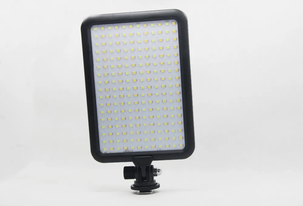 

Triopo TTV-204 Photographic Equipment LED Camera Video Light Lamp Panel 3200K~5500K Dimmable for Canon Nikon Pentax DSLR Camera