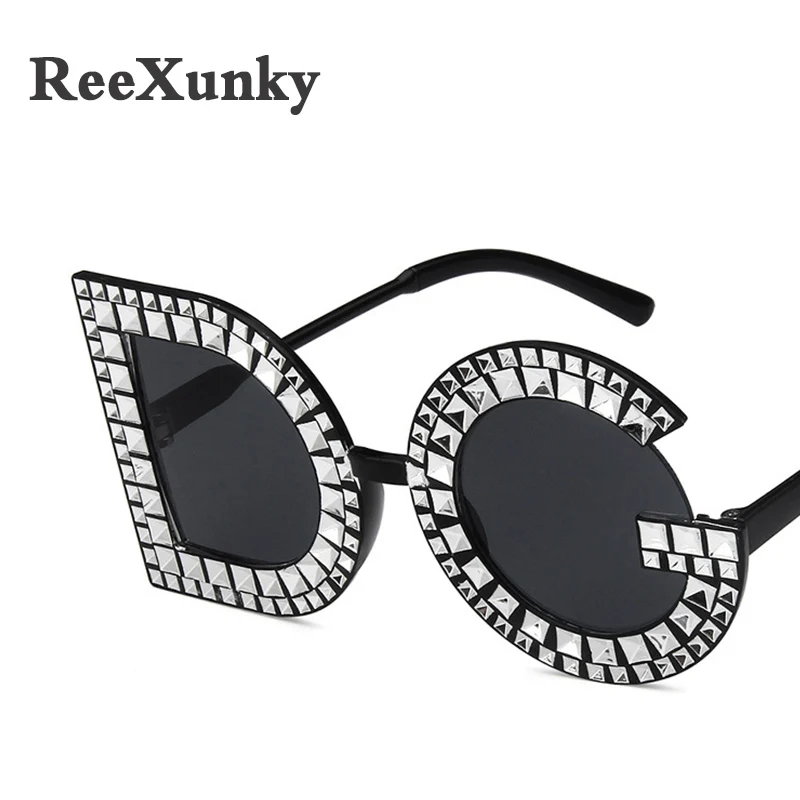 Fashion 2019 Oversized Sunglasses Women Round Plastic Frame Retro Black Sun glasses For Men Female Eyewear Shade oculos UV400
