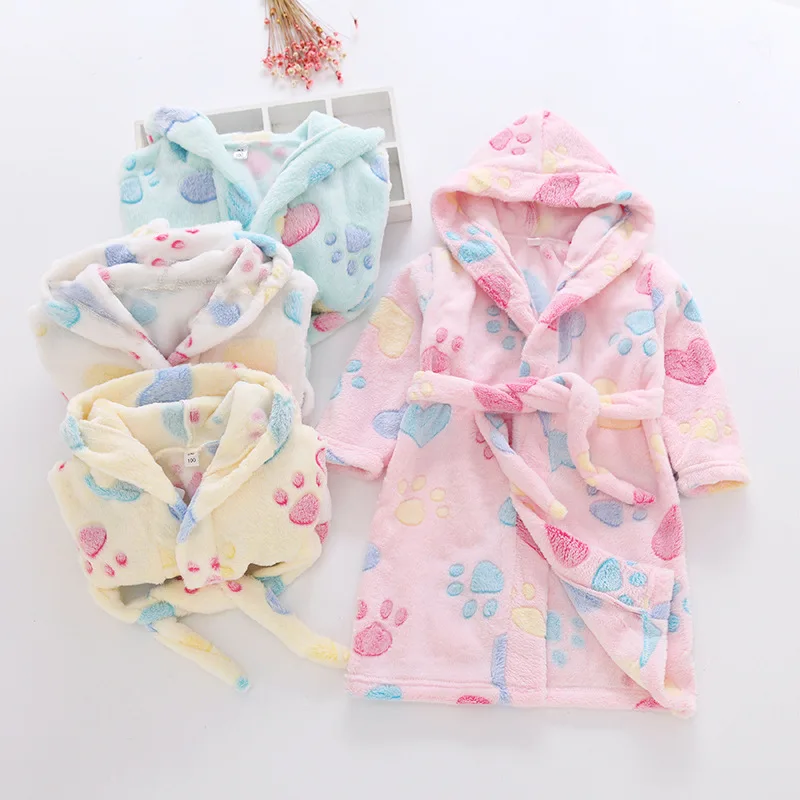 New Flannel Soft Children's Robes for 2-8 Years Baby Kids Pajamas Boys Girls Cartoon Sleepwear Bathrobes Kids Hooded Baby Robes