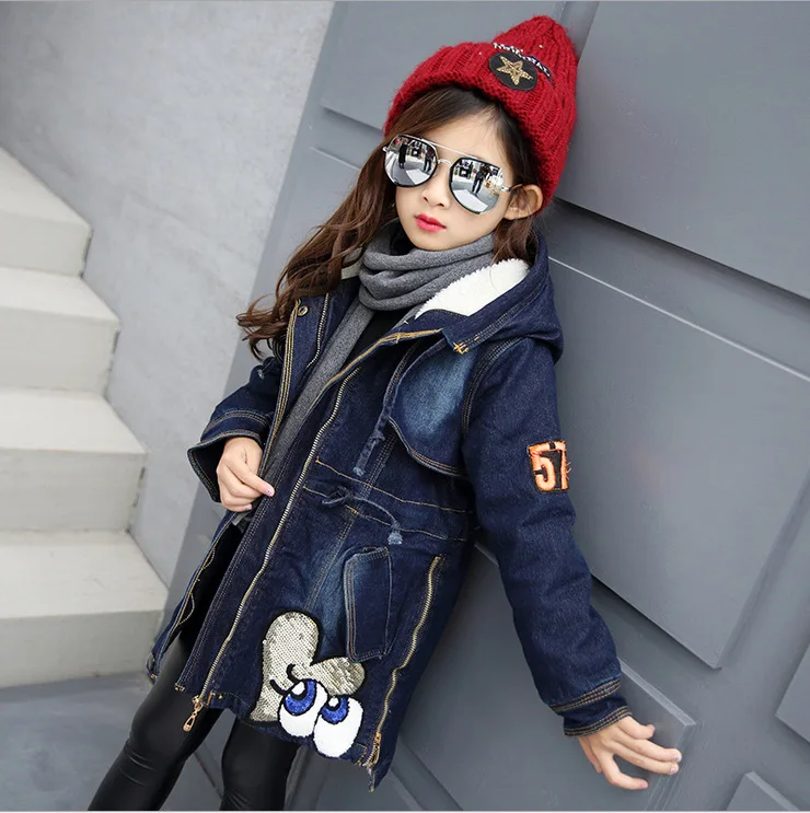 Kopen Meisjes Denim Jacket voor Herfst Winter Nieuwe Kinderen Lange Kleding Meisje Kids Dikke Warme Bovenkleding Jassen Denim Katoen Capuchon