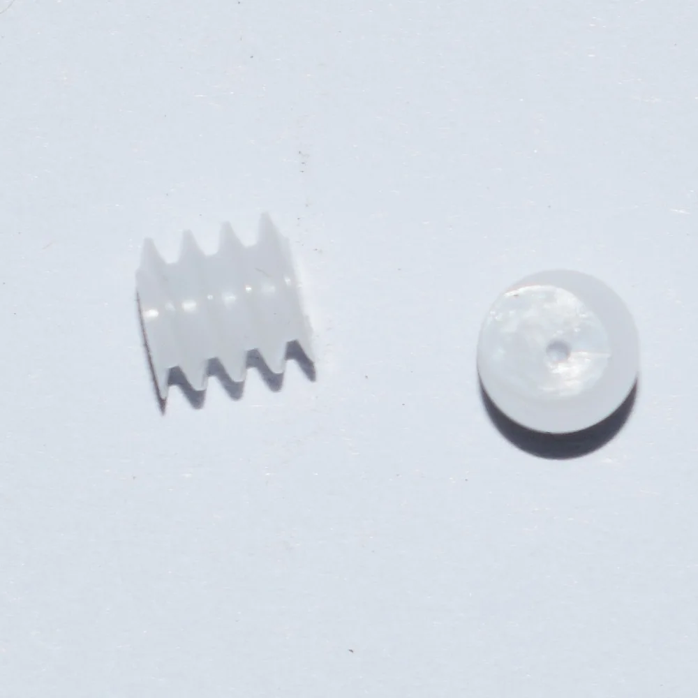 5*5 мм 0.8A Червячная Шестерня 0,4 м турбо отверстие 0,8 мм пластиковая игрушка фитинги 0,75 мм 5X5 мм Винтовая шестерня 100 шт./лот