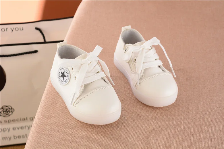 1-3 лет детская обувь для маленьких мальчиков и девочек парусиновая обувь модные детские кроссовки Высокое качество Повседневная обувь красный черный