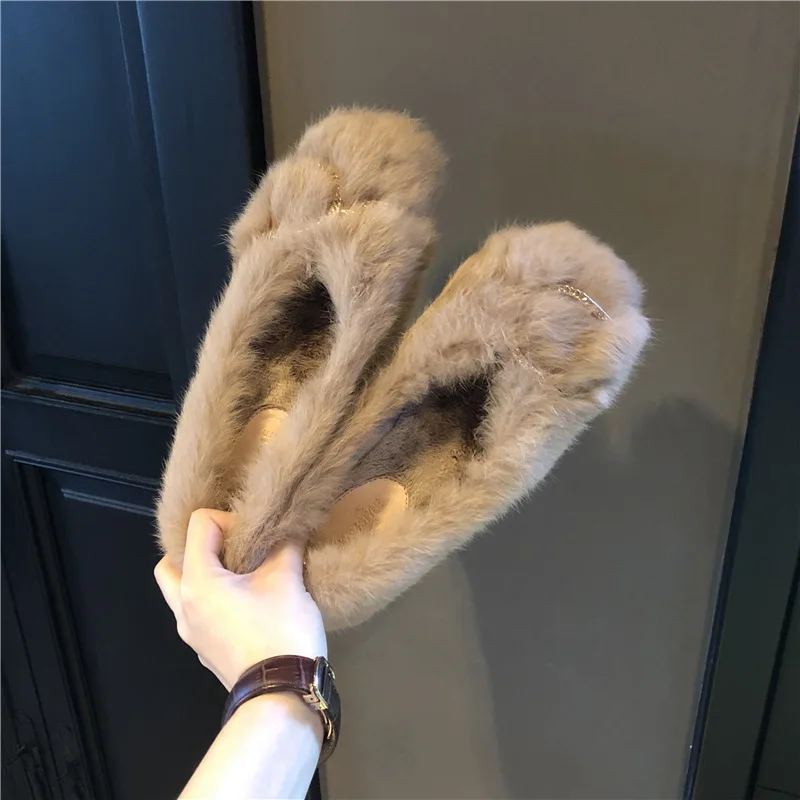 

2018new fur shoes Korean of the autumn winter casual square head wild flat Women's shoes plus velvet rabbit hair female shoes.